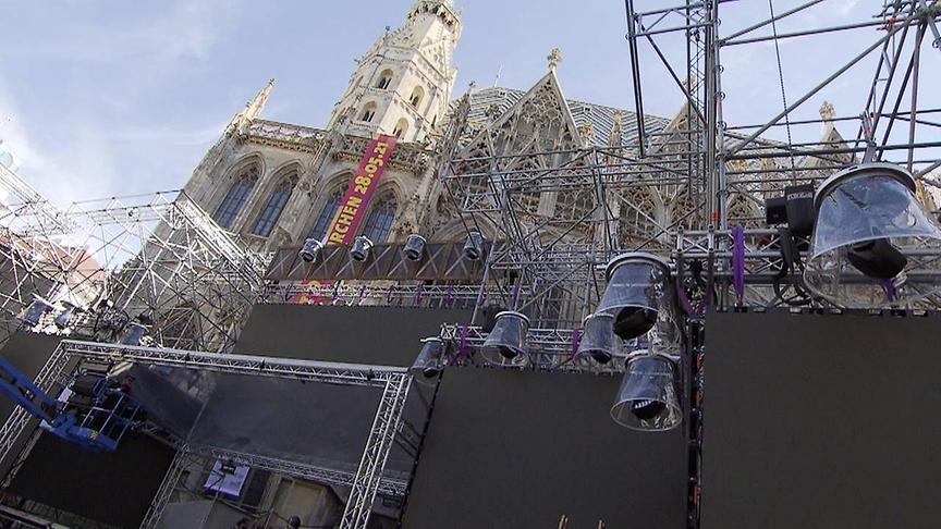 © ORF Aufbauarbeiten für das Konzert "Austria for Life"